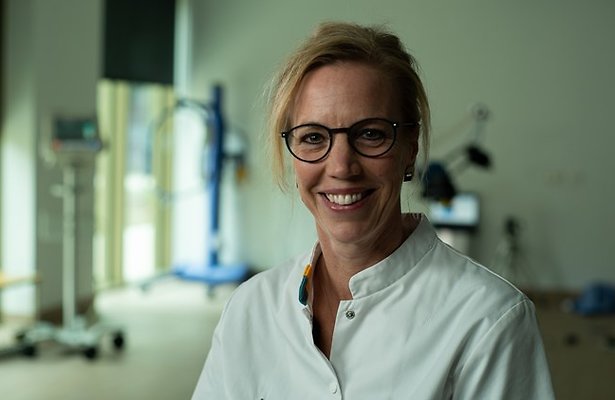 Lopen dankzij exoskelet